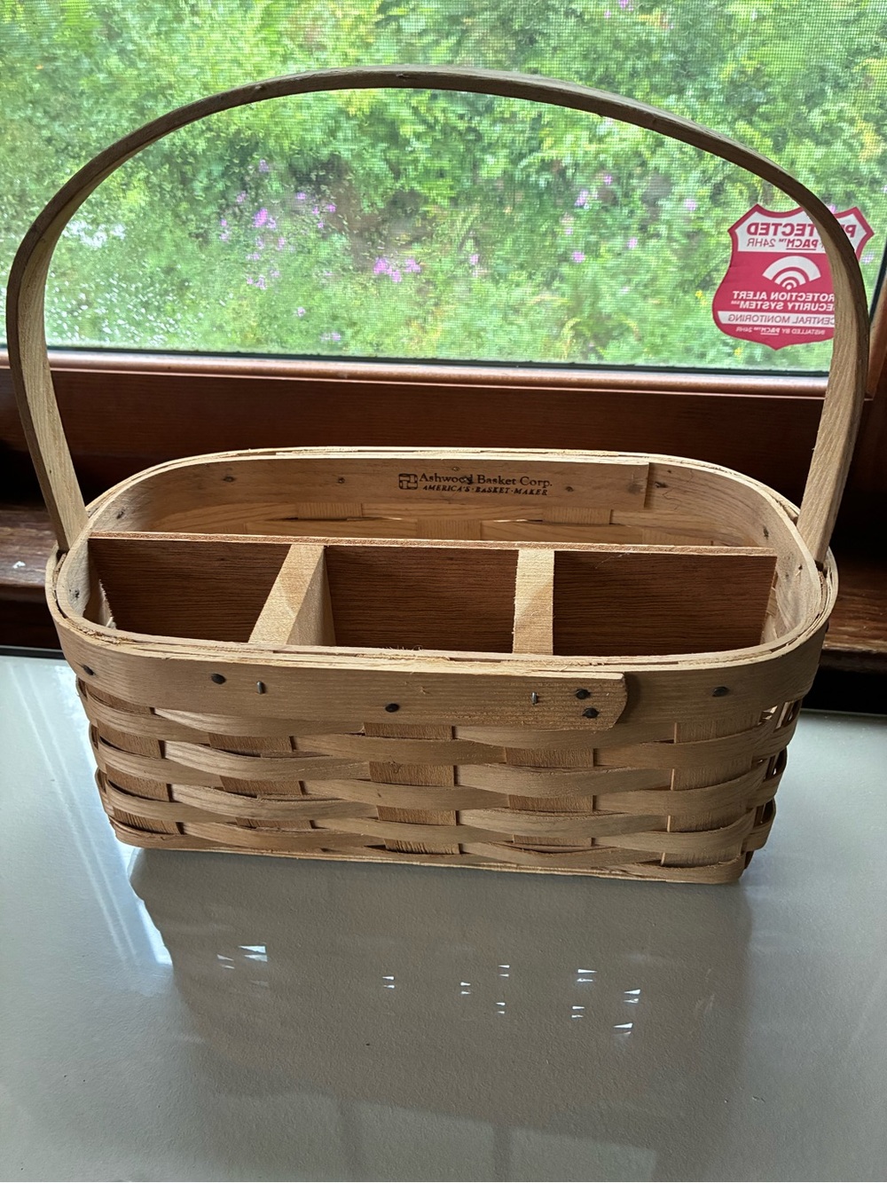 Ashwood Basket Corporation Divided Handled Basket